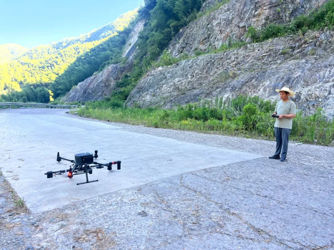 1752024175438795.jpg 1752024175438795.jpg